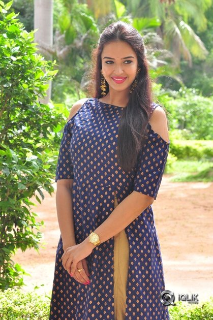 Poojitha-Ponnada-At-Darshakudu-Movie-Press-Meet